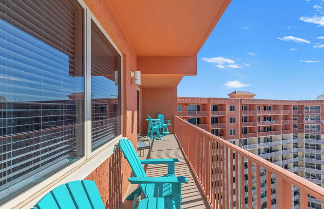 Penthouse With Beautiful Beach Views! 1 Bedroom, 2 Bathroom Penthouse! - Foto 34
