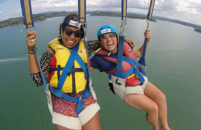 Parasailing en Bahía de las Islas - Foto 1