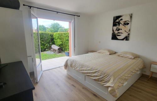 2025 Reno 2-Bed Escape w pool Min to GolfCources - Foto 22