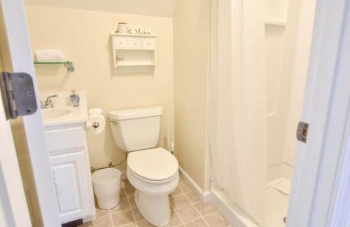 Beautiful Spacious Family Retreat w Pool - Foto 17