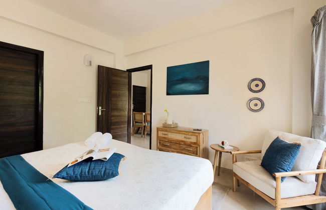 Alaya Stays Veera Marina 1BHK with Pool - Foto 7