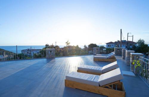 Erifi Luxury Suites - Photo 45