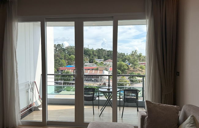 Sea and Sky Condominium by Lofty - Photo 18