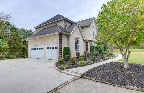 Spacious Stockbridge Manor Pool Table, 2 Kitchens - Foto 45