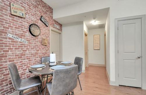 Lux Mid-Rise Walking Distance to NRG Stadium - Foto 6