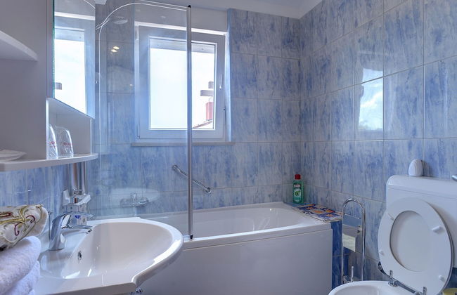 Modern Holiday Home With Pool in Bratulici - Foto 15