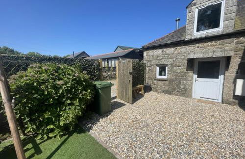 Stunning 4 Bed Pet Friendly Cottage with Hot Tub - Foto 12