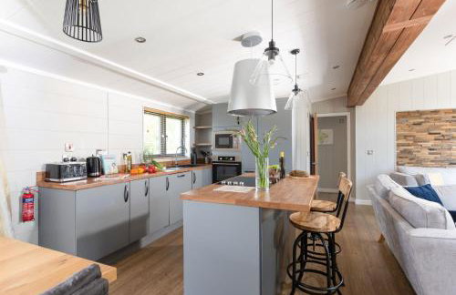 Primrose Lodge, 25 Roadford Lake Lodges - Photo 10