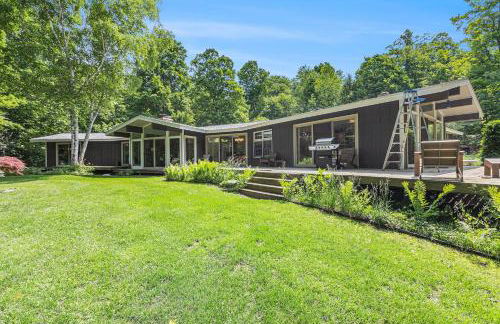 Bright 4BDR Home by Lake MI Arcadia Bluffs Portage Lake More - Photo 35