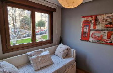 Balmes 8 - Para 6 pax céntrico y Plaza de garaje - VUT-4831-AS - Foto 5