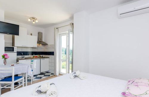 Apartments Cypress Sea Cove - Premium Studio Apartment with Balcony and Sea View A2 - Foto 32