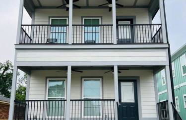 Luxury 4 Bedroom Home and private deck by MCG 6 - Foto 1