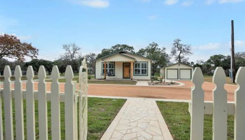 Upscale Home With Pool and Firepit - Close to Mercer St! - Foto 2, Garden