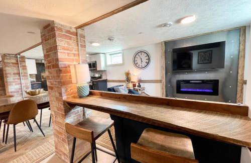 Historical Boiler Maker - Downtown Muskegon - Foto 19