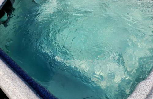 Family Retreat with Hot Tub, Piano, Games Room & Playhouse Medi Center Location - Foto 1