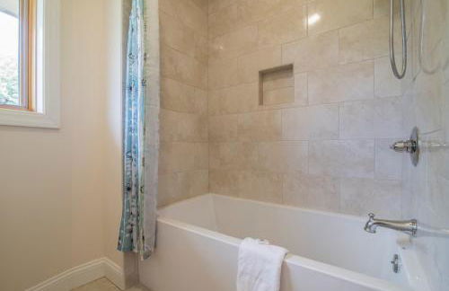 Skytop Chalet Pet Friendly, Hot Tub and Views - Foto 29