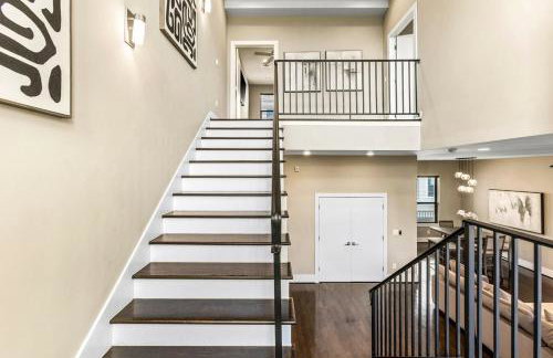 Gorgeous Property Near Convention Center - Foto 8