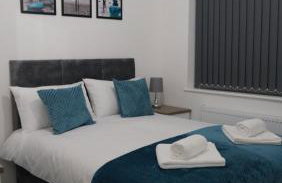ETIHCITY - 3 Bedroom Semi - Free Parking near Etihad Stadium, Tourist attractions, Manchester City Centre, Transport and Motorway Links next to McDonald's - Sky n Netflix - Foto 44