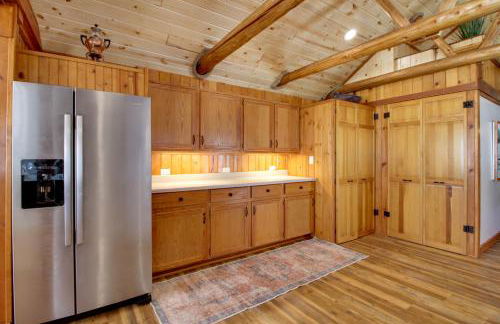 Away at Moose Bay Breezy Point Gem with Game Room - Foto 10