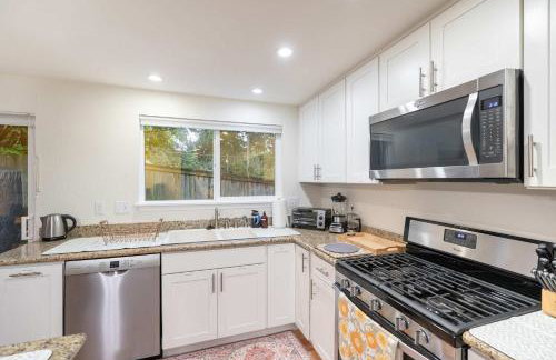 Modern 3BR House with BBQ Yard near Richmond Beach - Foto 12