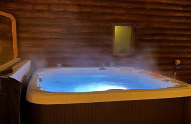 Luxe Spa Cabin: Hot Tub + Sauna + Fire - Foto 53