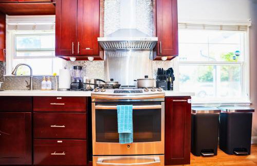 Cheerful 3BR Bar, Jacuzzi & Kids Treehouse - Foto 27