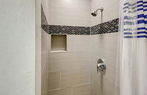 1 Mi to UNL Group Getaway with Game Area - Foto 19