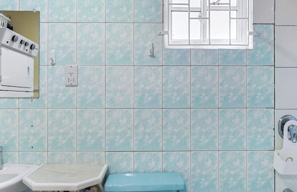 Your quaint home just steps from beach - Foto 24