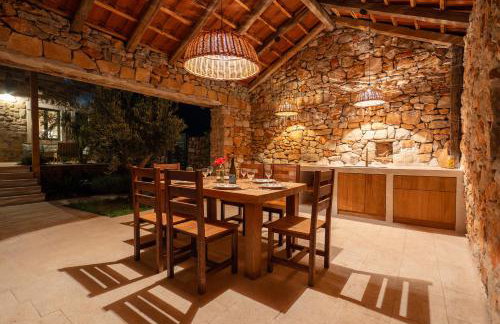 Villa Šjora - ''Autentic Dalmatian Stone Villa with Private Garden & BBQ'' - Foto 14