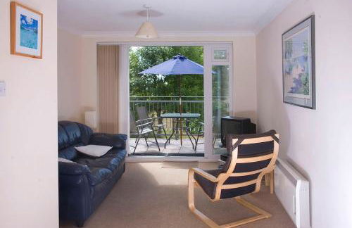 Sea-view Apts Ferry Savings - Photo 5