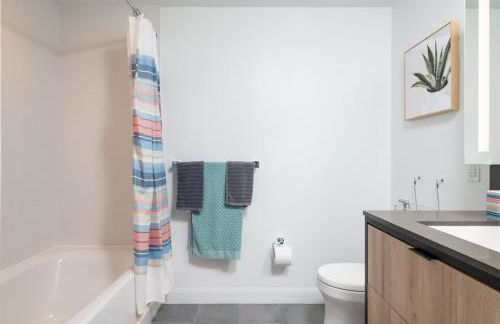 Luxury Apartment w King Bed Shared Pool & Rooftop - Foto 60