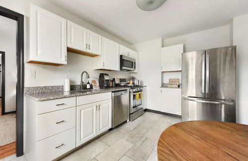 HostWise Stays - The Butler - Prime 1BR Butler St Apt, across from Umami - Foto 18