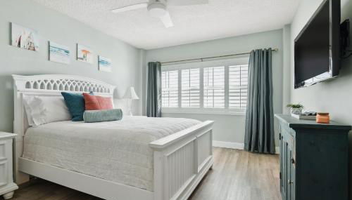 Sunrise at the Beach - 2BR Apt with Scenic Views - Foto 2