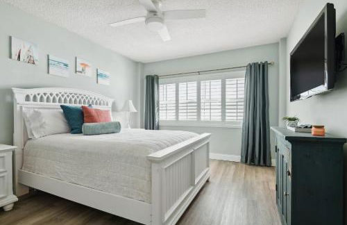 Sunrise at the Beach - 2BR Apt with Scenic Views - Foto 2