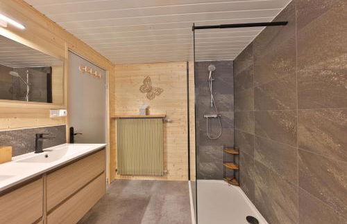 Chalet au bois des écureuils classé trois étoiles. - Foto 14