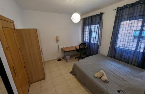 Large and calm 3 bedroom apartment with terrace - Photo 8