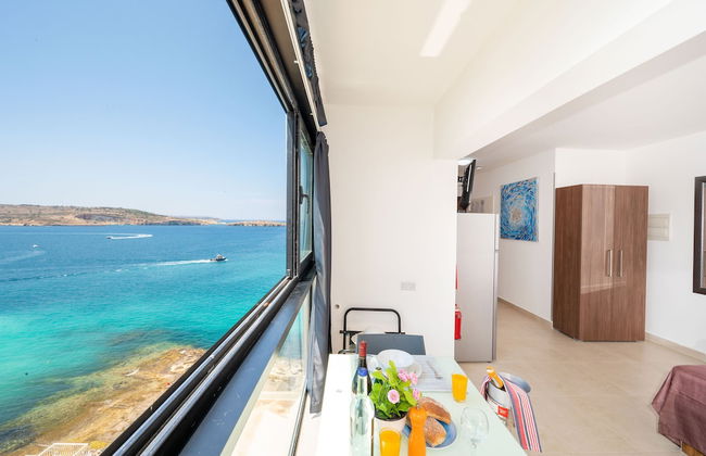 Islet Promenade Studio with Hot Tub and Panoramic Sea Views by GetawaysMalta - Foto 20