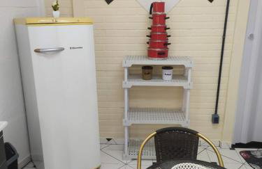 Pousada - Flat - Kitnet Mobiliada - 25m2 de Conforto e Segurança - Perto de Tudo - Foto 5