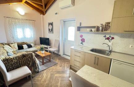 To Agnanti - Photo 1