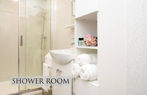 Modern City Centre Apartment in Central Hub - Foto 28