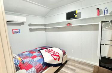 Route 66 Pop Stop-Minutes to Main St - Foto 10