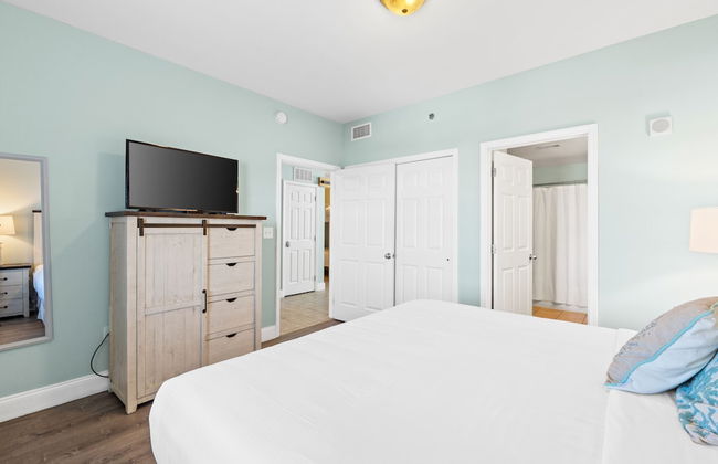 Laketown Wharf by Book That Condo - Foto 21