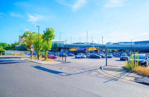 Luxury 3-Bedrooms House With Parking - Foto 21