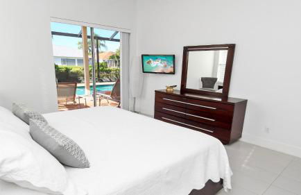 Altaira - Top Location Lake View Pool Spa4 Bed - Photo 34