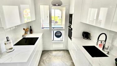 Chill Out Apartment - Photo 5, stove, toaster