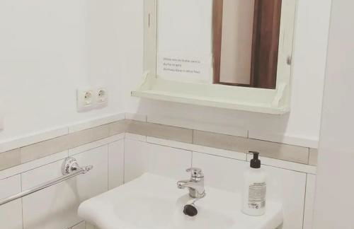 CASA RURAL LOS ABUELOS COMPLEJO CON PISCINA COMPARTIDA ,a - Photo 3