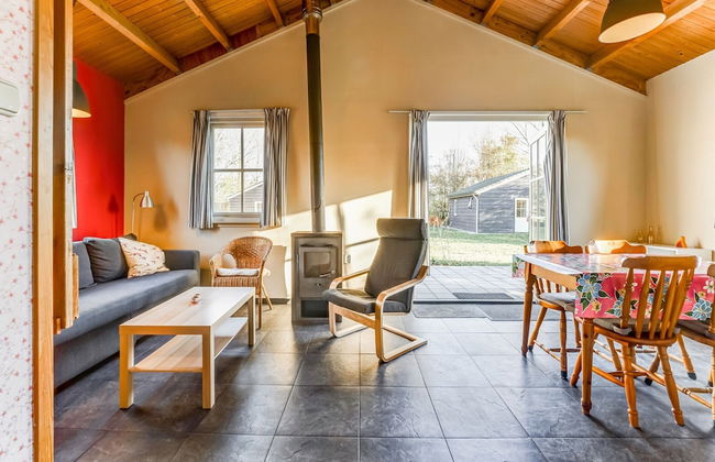 Charming Vacation Home With Terrace - Photo 13