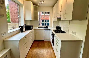 Quiet residential area modern and cozy two bed apartment in Hampstead - Foto 7