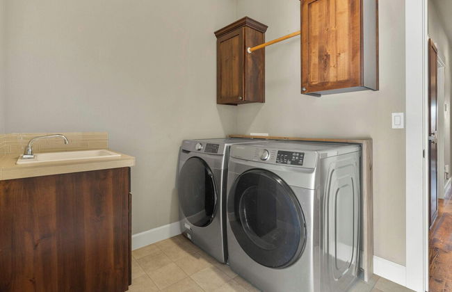 Hot-tub, Pet-friendly, 30 min to Mt Bachelor! - Foto 23