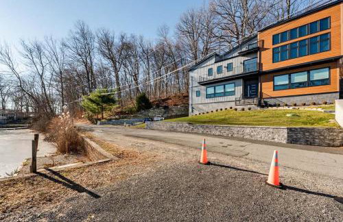 Modern Lakeview Home with Private Dock Sleeps 5 - Foto 46